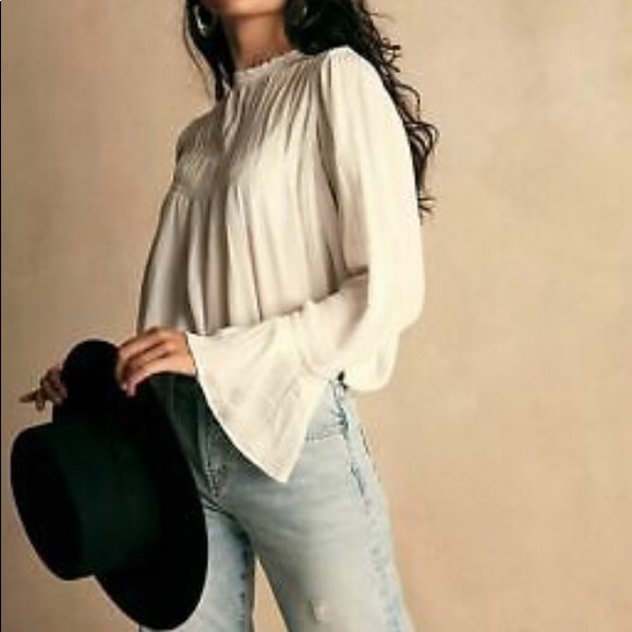 Free People Top NWT Kelsey White Size M Boho Super Versatile Shirred PERFECT😊 - Picture 16 of 16